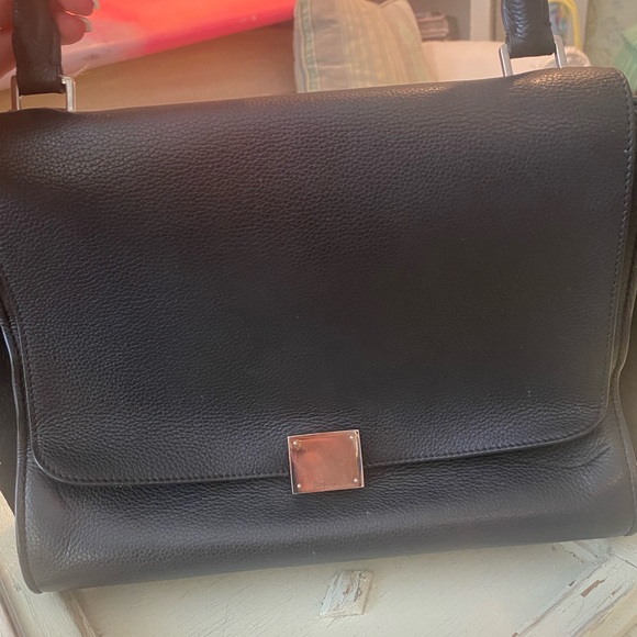 Céline Trapeze Shoulder Bag | Medium - Picture 3 of 11